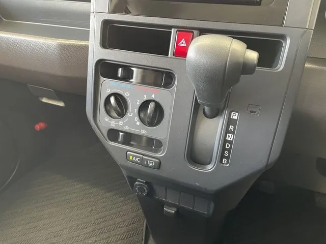 トール（ダイハツ）の車両写真