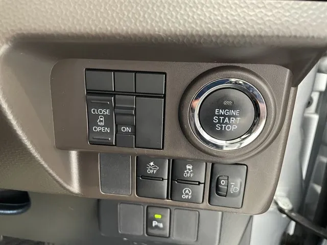 トール（ダイハツ）の車両写真