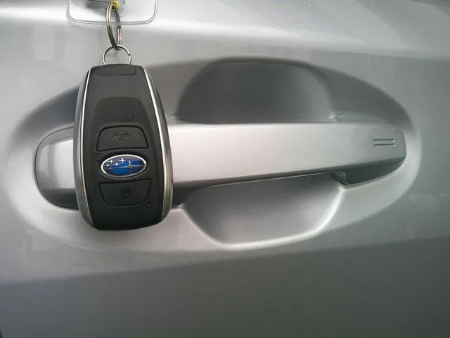 ＳＵＢＡＲＵ　ＸＶ　ハイブリッド（スバル）の車両写真