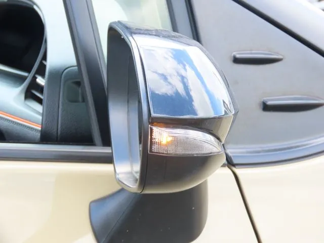 シエンタ ハイブリッド(トヨタ)の車両写真