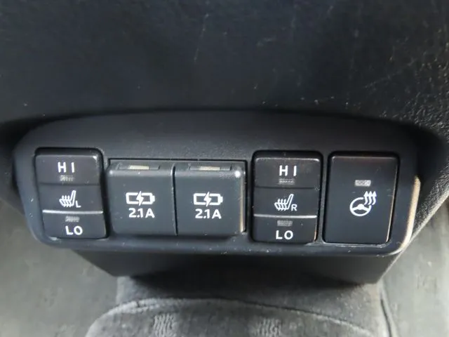 シエンタ ハイブリッド(トヨタ)の車両写真
