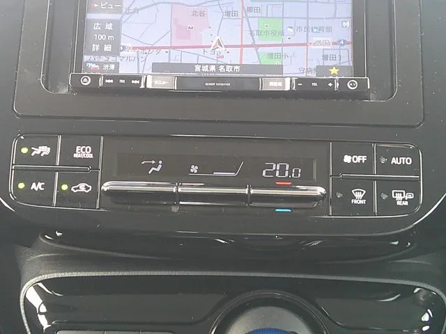 プリウス 4WD(トヨタ)の車両写真