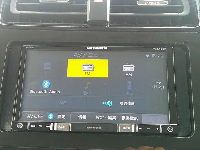 プリウス 4WD(トヨタ)の車両写真