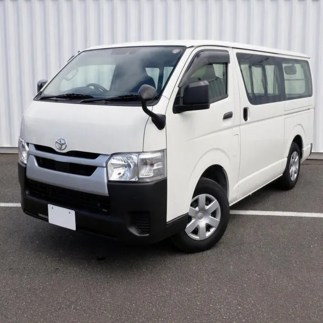 トヨタ　ハイエースバン　４ＷＤ