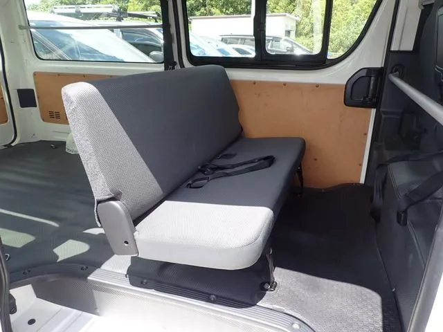 トヨタ　ハイエースバン　４ＷＤ