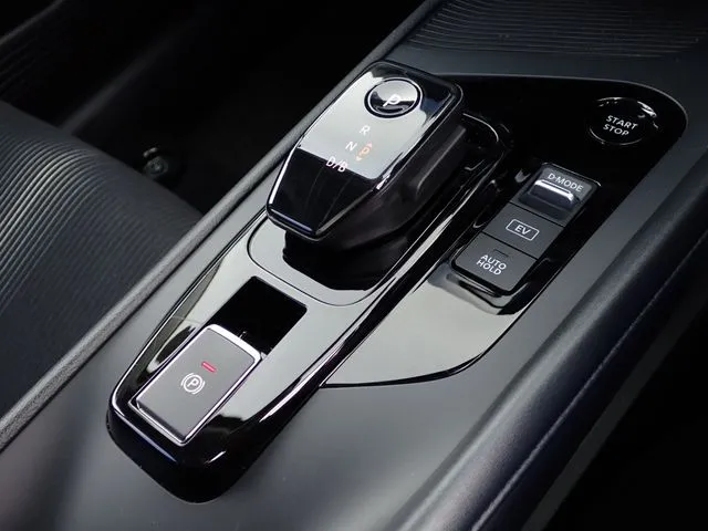 ノート（ニッサン）の車両写真
