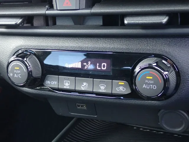 ノート（ニッサン）の車両写真