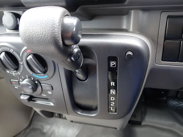 エブリイバン(スズキ)の車両写真
