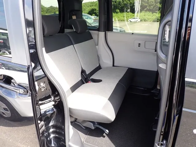 ホンダ　Ｎ　ＢＯＸ　４ＷＤ