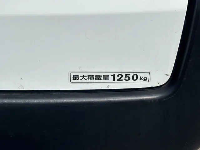 NV350キャラバン 1.25t(ニッサン)の車両写真