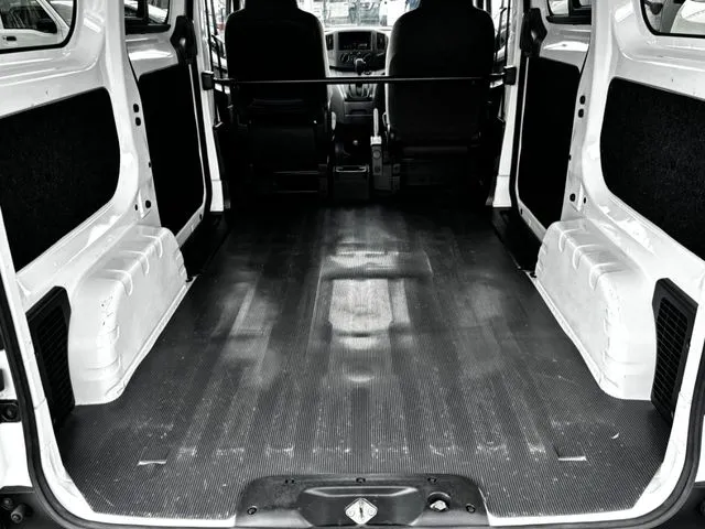 NV200バネットバン(ニッサン)の車両写真