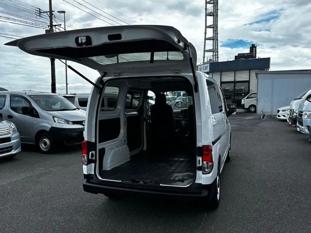 NV200バネットバン(ニッサン)の車両写真