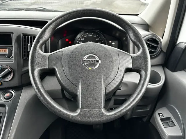 NV200バネットバン(ニッサン)の車両写真