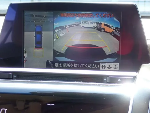 クラウン　セダン　ハイブリッド（トヨタ）の車両写真