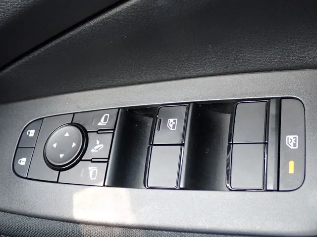 ノート(ニッサン)の車両写真