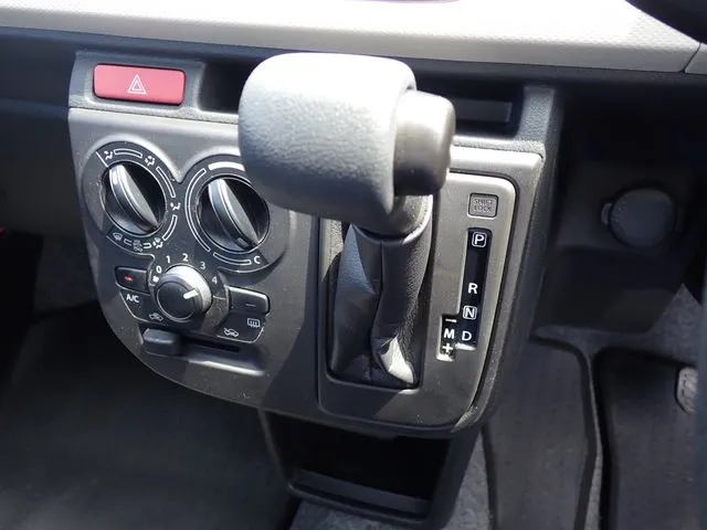 アルト 4WD(スズキ)の車両写真