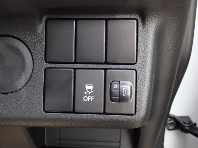 アルト 4WD(スズキ)の車両写真