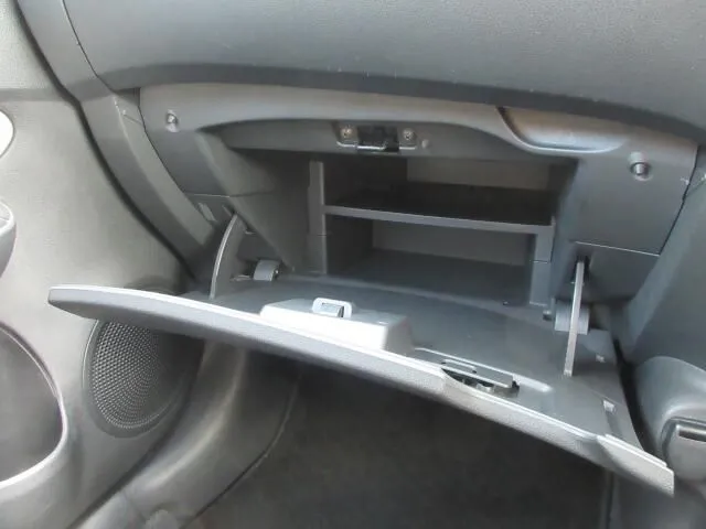 ニッサン　ノート　４ＷＤ
