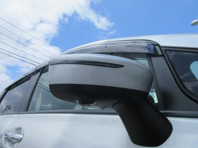 ニッサン　ノート　４ＷＤ