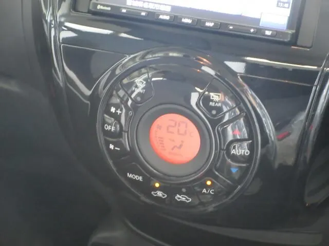 ニッサン　ノート　４ＷＤ