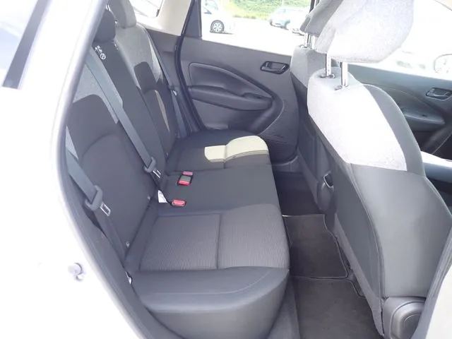 ノート(ニッサン)の車両写真
