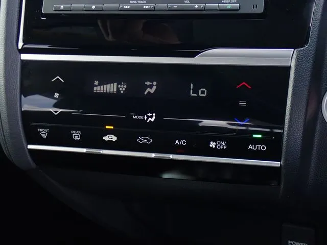 フィット　ハイブリッド（ホンダ）の車両写真