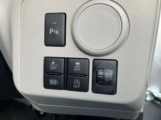 ミラ　イース　４ＷＤ（ダイハツ）の車両写真