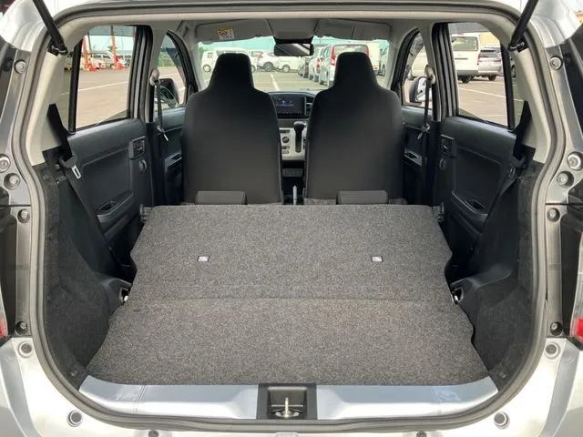 ミラ　イース　４ＷＤ（ダイハツ）の車両写真