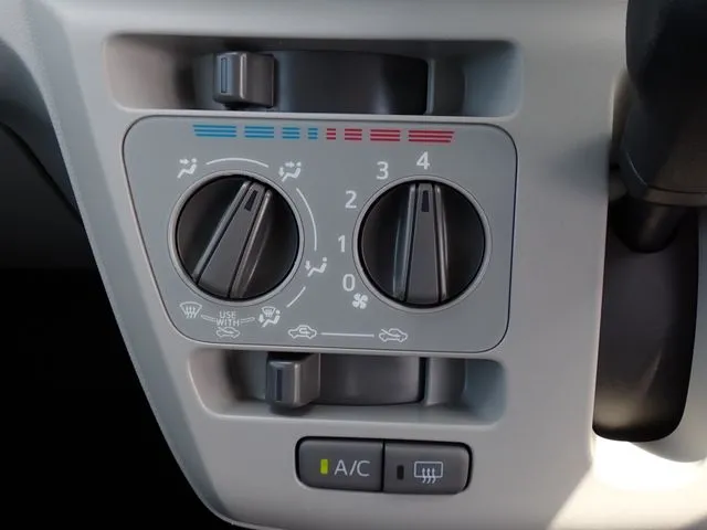 ミラ イース(ダイハツ)の車両写真