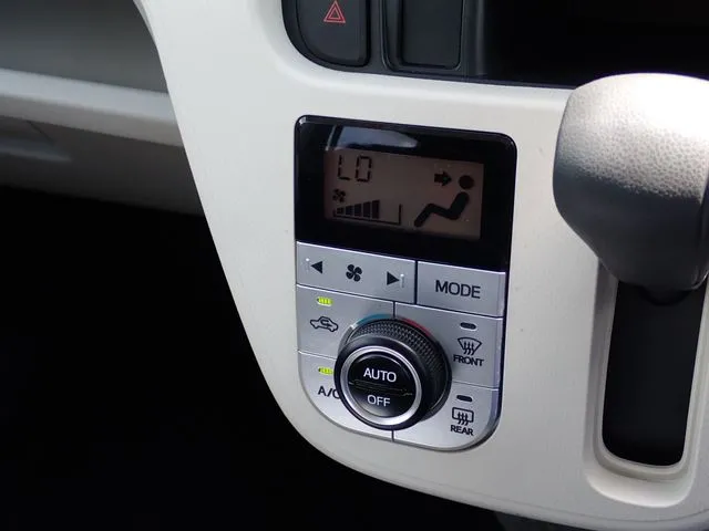 ムーヴ（ダイハツ）の車両写真