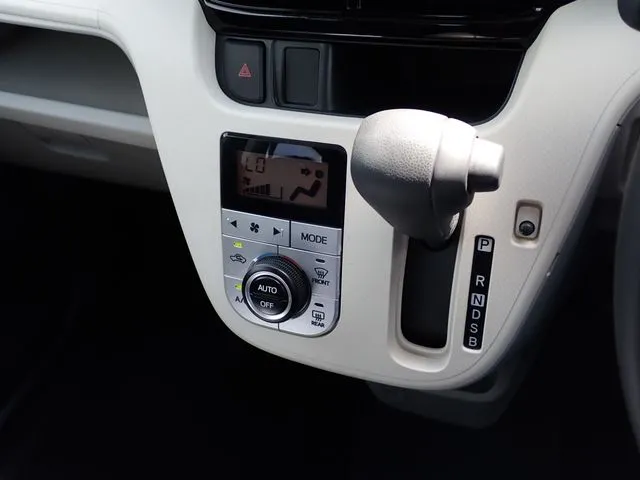 ムーヴ（ダイハツ）の車両写真