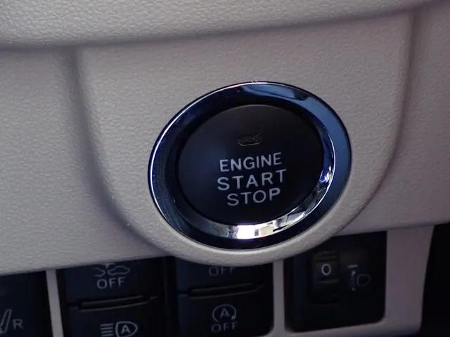 ムーヴ（ダイハツ）の車両写真