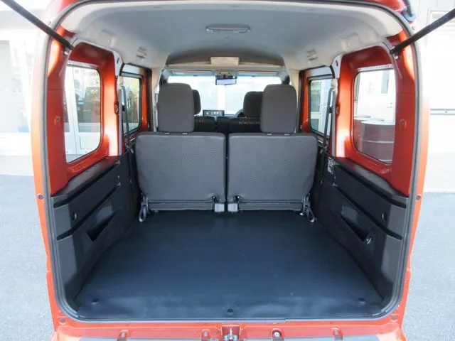 アトレーバン　４ＷＤ（ダイハツ）の車両写真