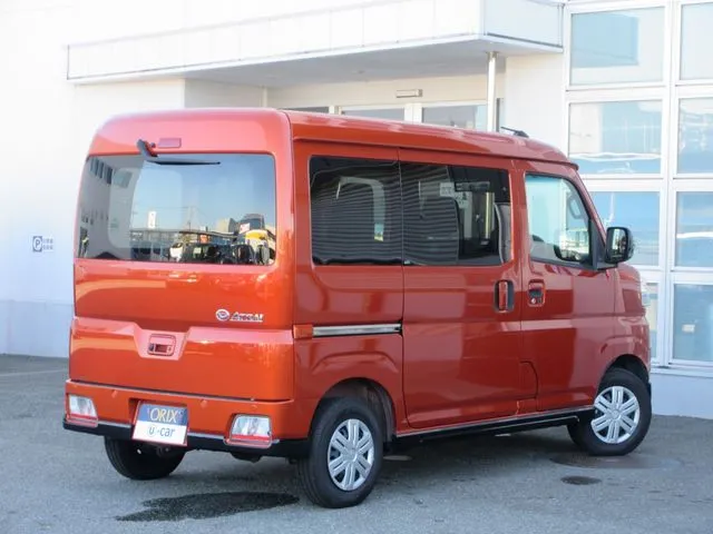 アトレーバン　４ＷＤ（ダイハツ）の車両写真