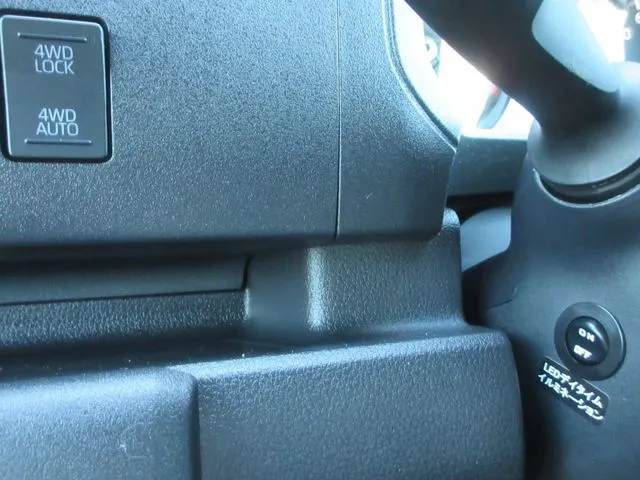 アトレーバン　４ＷＤ（ダイハツ）の車両写真