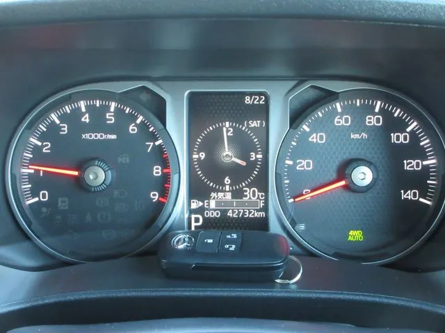 アトレーバン　４ＷＤ（ダイハツ）の車両写真