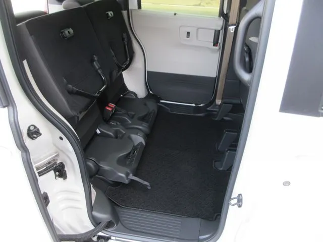 Ｎ　ＢＯＸ　４ＷＤ（ホンダ）の車両写真
