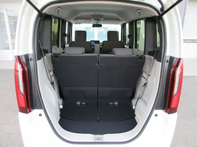Ｎ　ＢＯＸ　４ＷＤ（ホンダ）の車両写真
