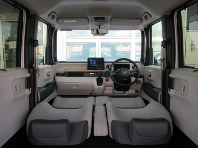 Ｎ　ＢＯＸ　４ＷＤ（ホンダ）の車両写真