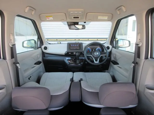 デイズ　４ＷＤ（ニッサン）の車両写真