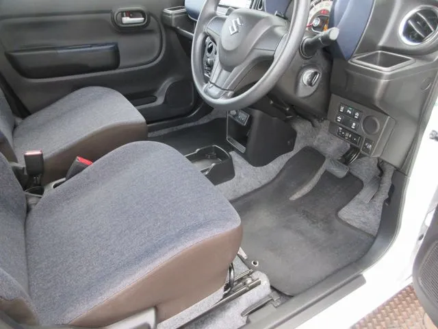 アルト 4WD(スズキ)の車両写真