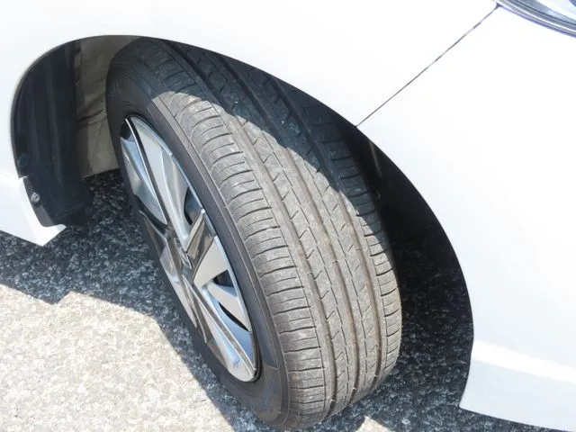 シャトル ハイブリッド(ホンダ)の車両写真