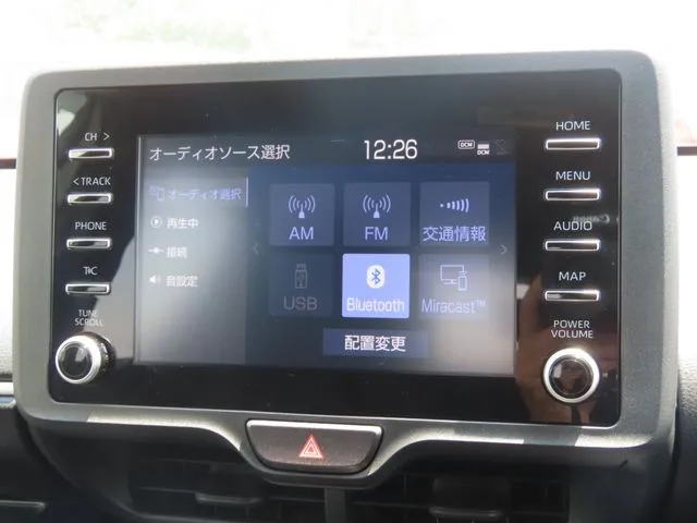 ヤリス ハイブリッド(トヨタ)の車両写真
