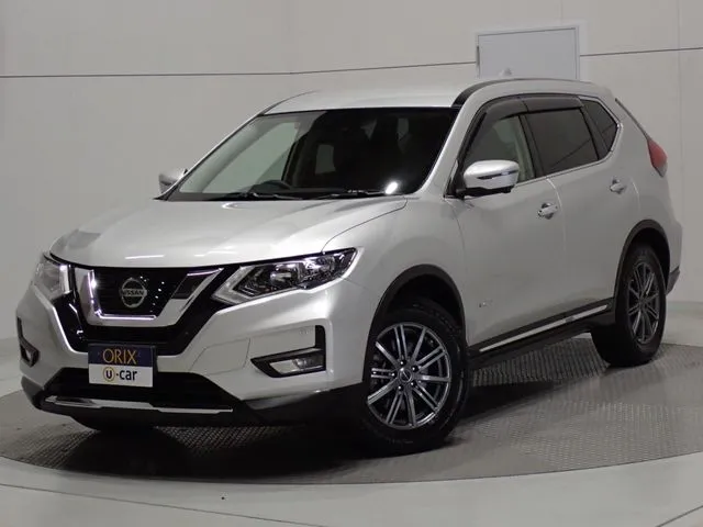 ニッサン　エクストレイル　ハイブリッド　４ＷＤ