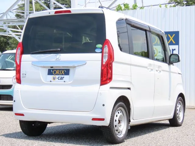 N BOX(ホンダ)の車両写真