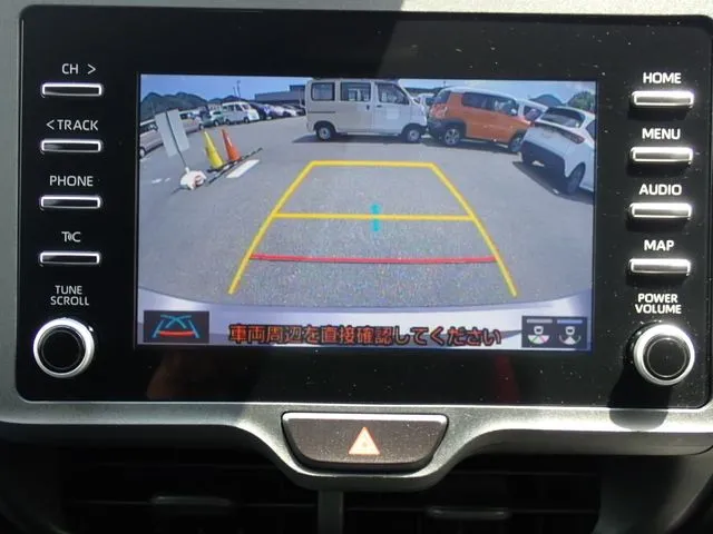 ヤリス ハイブリッド(トヨタ)の車両写真