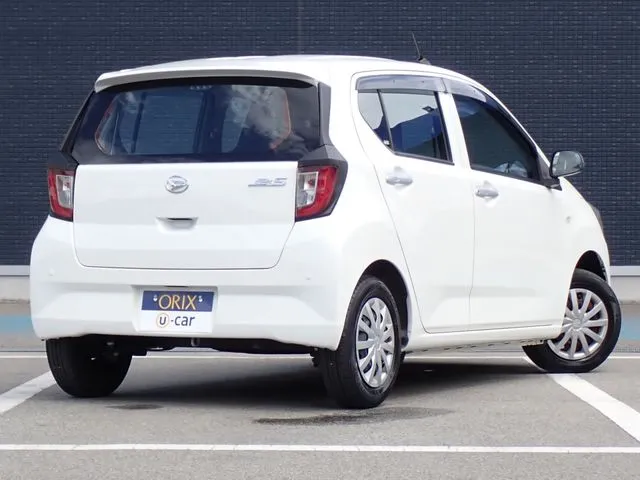 ミラ イース(ダイハツ)の車両写真