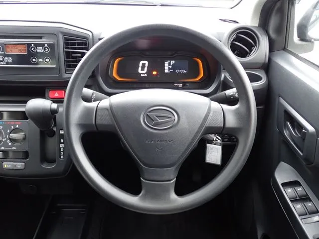 ミラ イース(ダイハツ)の車両写真