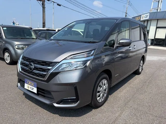 セレナ Sハイブリッド(ニッサン)の車両写真
