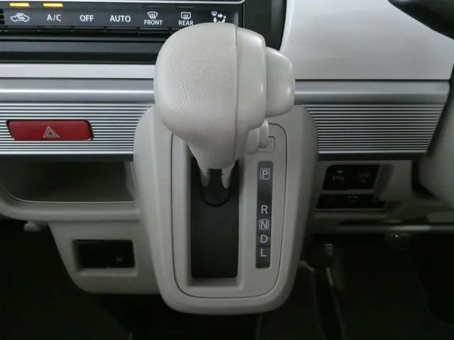 スペーシア（スズキ）の車両写真